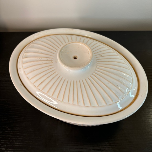 RareT .G. Green England Vintage Oval Casserole Stoneware w/Lid Retro Target Mark - Picture 2 of 8